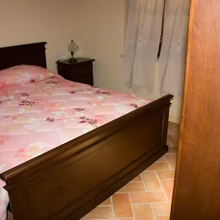Borgo Di Gramugnana * Usigliano